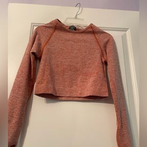 PINK long sleeve cropped workout top